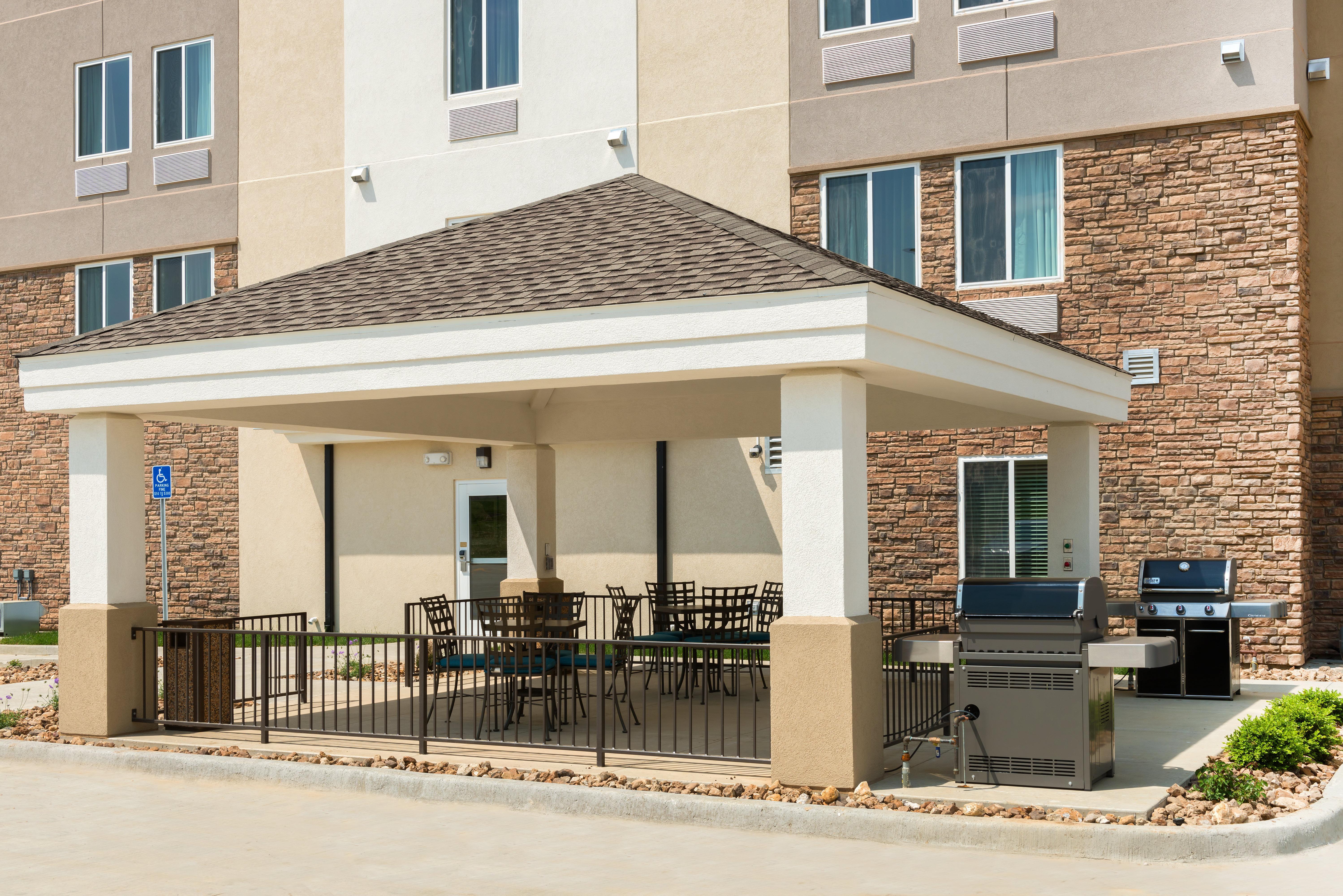 Candlewood Suites Columbia Hwy 63 & I-70 By Ihg Kültér fotó
